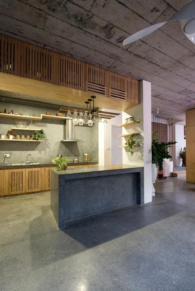 Mọi không gian trong nhà được bố trí đơn giản, vô cùng thoáng mát và tiện nghi.