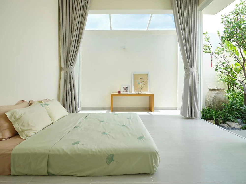 Kiến trúc sư thiết kế phòng ngủ tối giản, trọng tâm của phòng ngủ chính là vẻ đẹp của thiên nhiên.