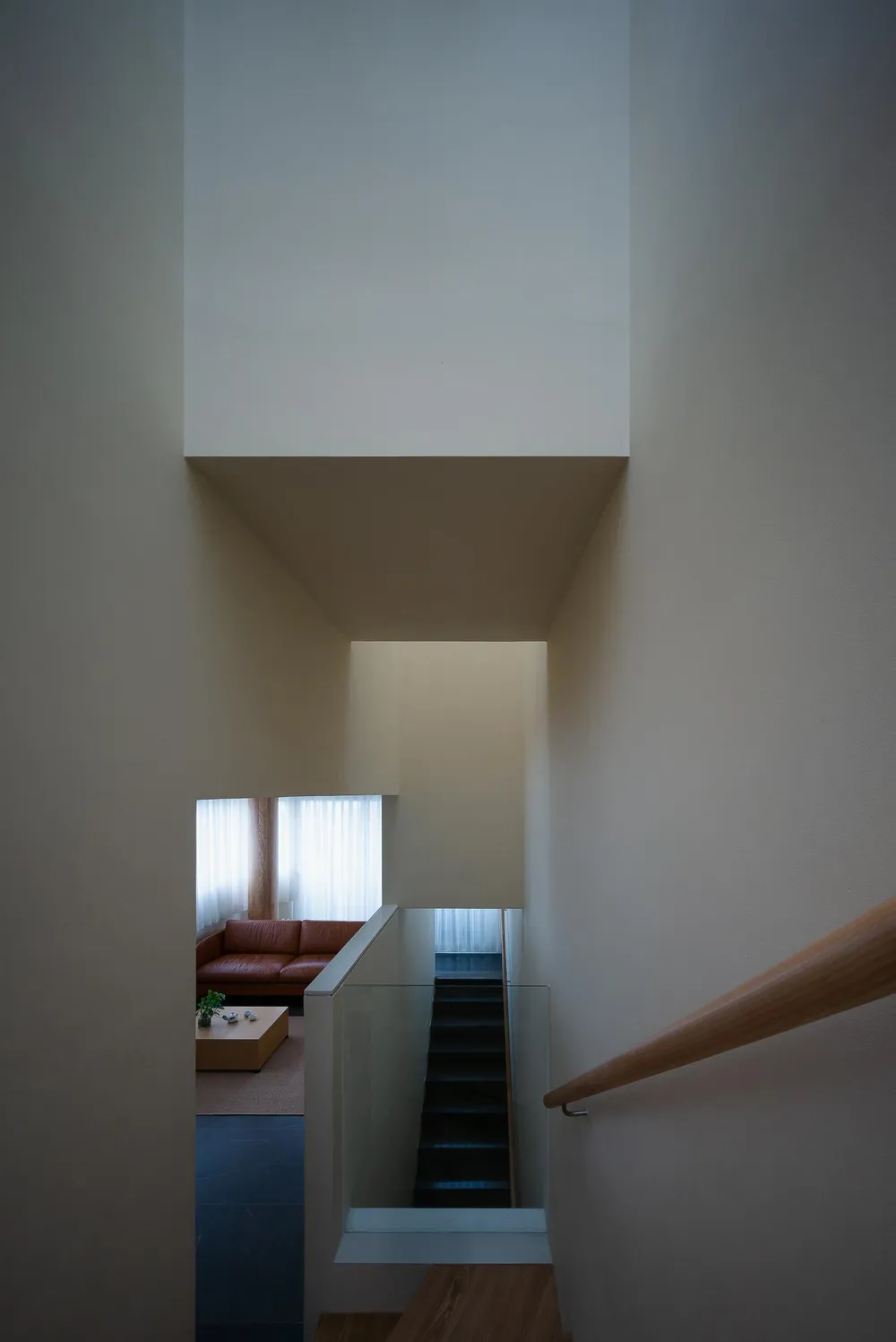 Yêu cầu của gia chủ là xây ngôi nhà để ở và cho thuê căn hộ và văn phòng.