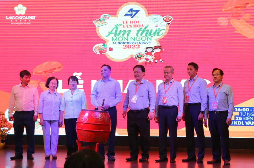 Vào chiều ngày 25-8, Lãnh đạo Saigontourist Group cùng các đơn vị thực hiện nghi thức khai mạc lễ hội, theo đó lễ hội mở cửa từ 16 giờ đến 22 giờ.
