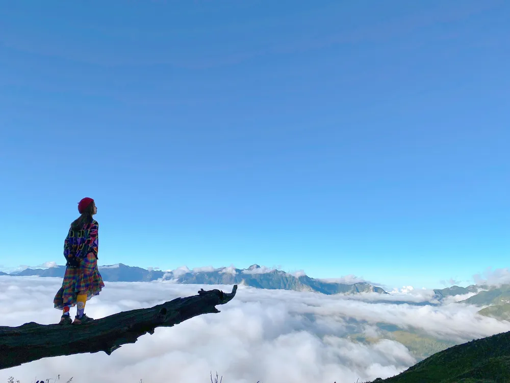 Núi Lảo Thẩn xứng đáng là thiên đường săn mây đầy mộng mơ. Núi Lảo Thẩn xứng đáng là thiên đường săn mây đầy mộng mơ.