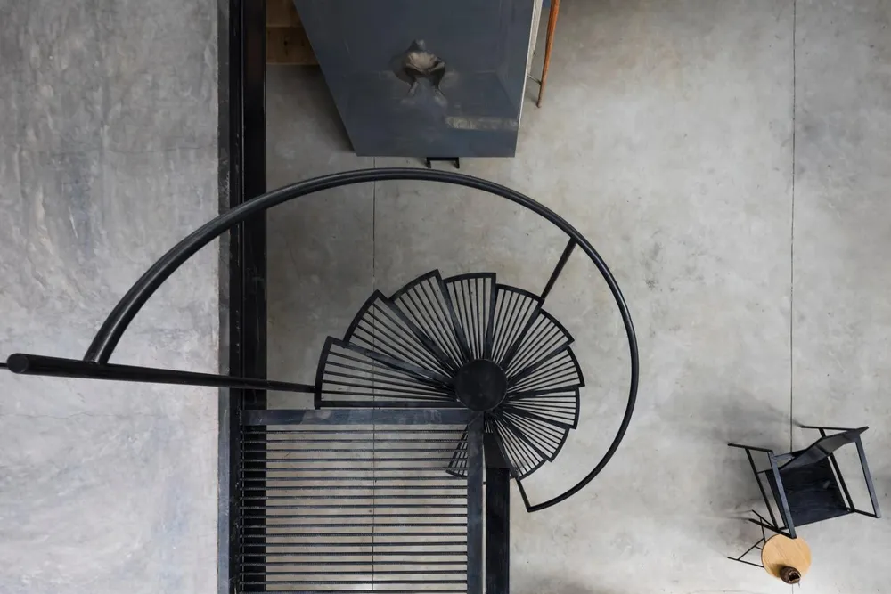 Kiến trúc sư sử dụng vật liệu có kết cấu nhẹ giúp giảm tải trọng cho nền đất yếu, giảm chi phí. Kiến trúc sư sử dụng vật liệu có kết cấu nhẹ giúp giảm tải trọng cho nền đất yếu, giảm chi phí.