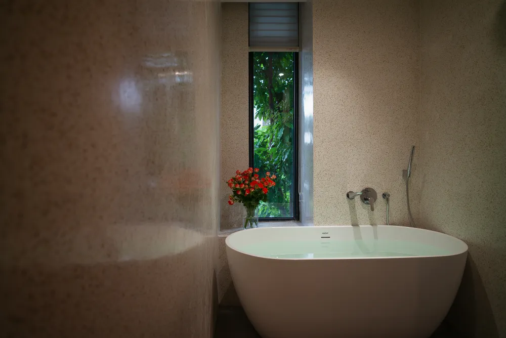 Bồn tắm hài hòa với thiên nhiên. Bồn tắm hài hòa với thiên nhiên.