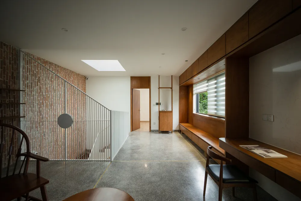 Ngôi nhà gọn gàng, tràn ngập ánh sáng. Ngôi nhà gọn gàng, tràn ngập ánh sáng.