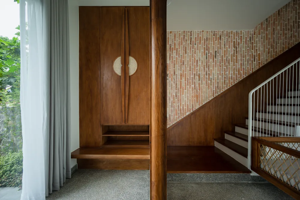 Kiến trúc sư sử dụng vật liệu gỗ là chủ đạo. Kiến trúc sư sử dụng vật liệu gỗ là chủ đạo.