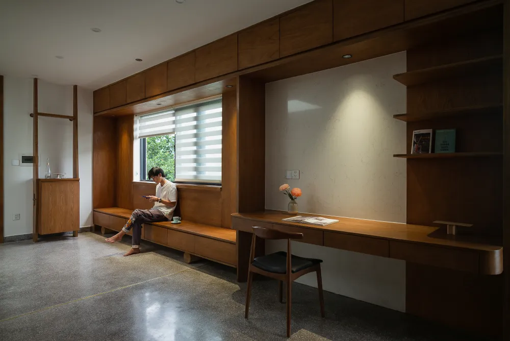 Sự vừa đủ trong bố trí không gian và số lượng đồ nội thất giúp hạn chế những công việc nhà khiến gia chủ bận rộn. Sự vừa đủ trong bố trí không gian và số lượng đồ nội thất giúp hạn chế những công việc nhà khiến gia chủ bận rộn.