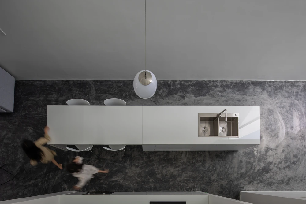 Ngôi nhà là một nghiên cứu phù hợp với thời tiết ở Huế.