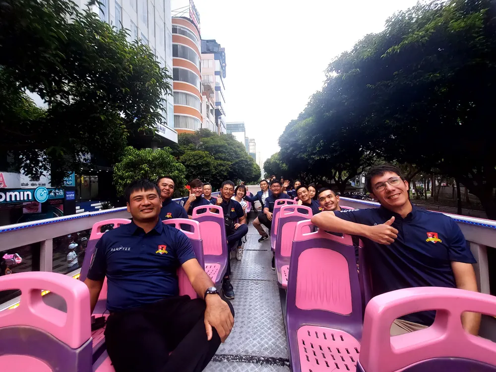 20 gôn thủ là doanh nhân tham gia tour trải nghiệm TP.HCM. 20 gôn thủ là doanh nhân tham gia tour trải nghiệm TP.HCM.