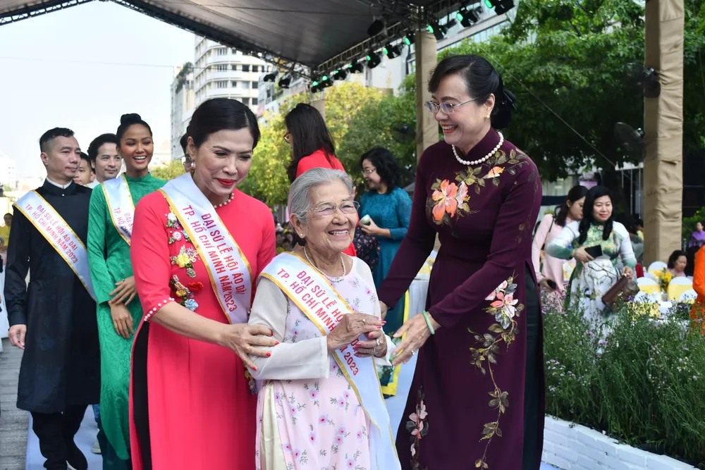 Đại sứ lễ hội Áo dài TP.HCM lần thứ 9.