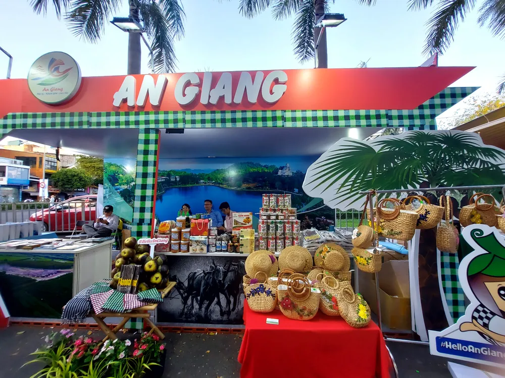 Bên cạnh đó, các địa phương giới thiệu sản phẩm đặc trưng tại ngày hội Du lịch.