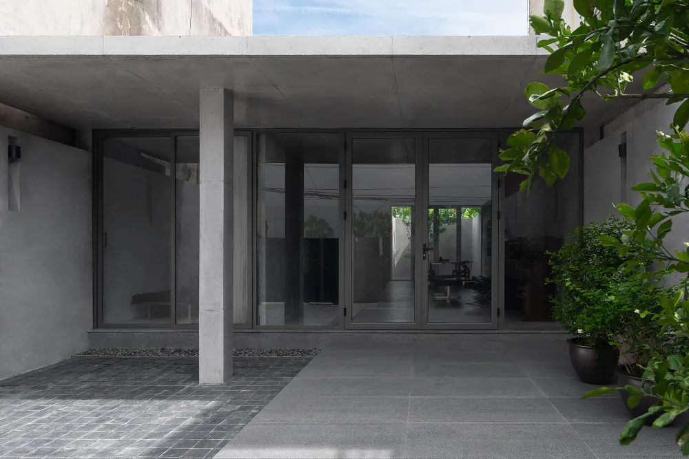 Đây là công trình có thiết kế một tầng dành cho một gia đình nhỏ có ba thành viên.