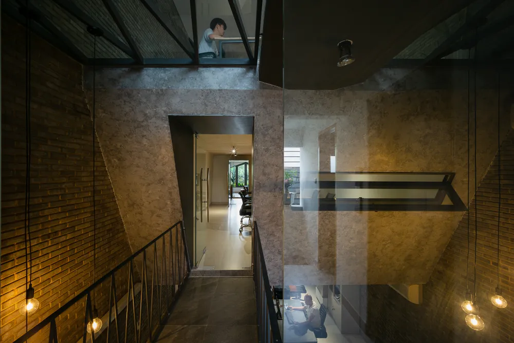 Diện tích lớn này làm cho không gian cho thuê văn phòng và nhà ở được trở nên rộng rãi tối đa.