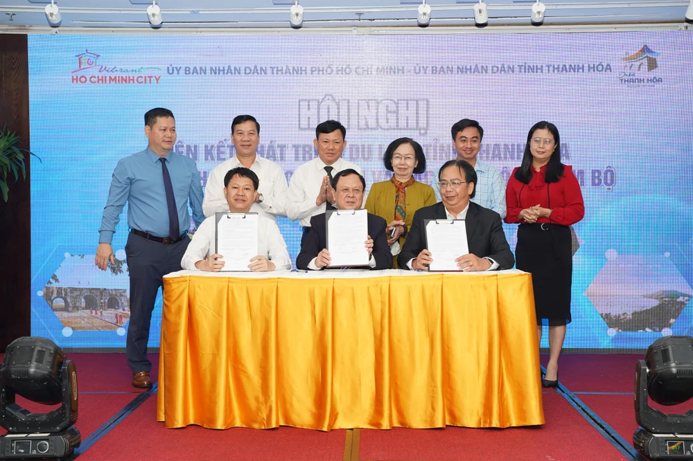 Lễ ký kết hợp tác phát triển du lịch giữa Thanh Hóa, TP.HCM và các tỉnh Đông Nam Bộ. Lễ ký kết hợp tác phát triển du lịch giữa Thanh Hóa, TP.HCM và các tỉnh Đông Nam Bộ.