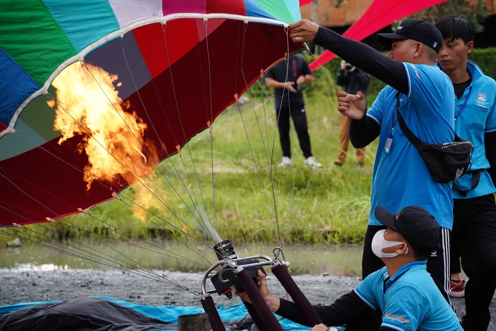 Sự kiện thả khinh khí cầu diễn ra tại khu vực đường Nguyễn Thiện Thành (đoạn phía sau đình An Khánh, từ đường N12 đến Nhà thờ Giáo Xứ Thủ Thiêm) từ ngày 2 đến ngày 3-9.