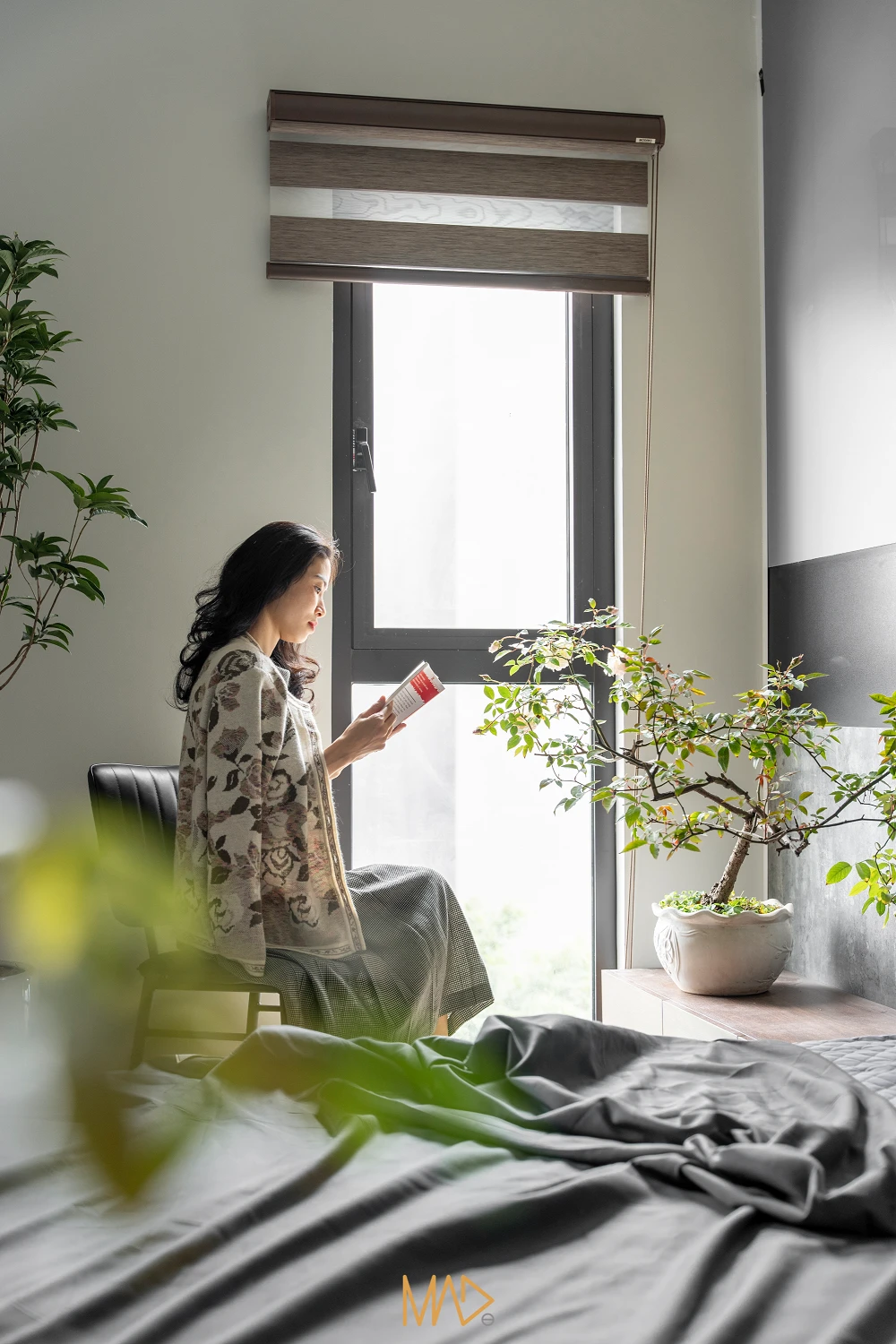 Những phòng ngủ ở cuối nhà, do có giếng trời lấy sáng nên bớt đi sự ngột ngạt, khó chịu.