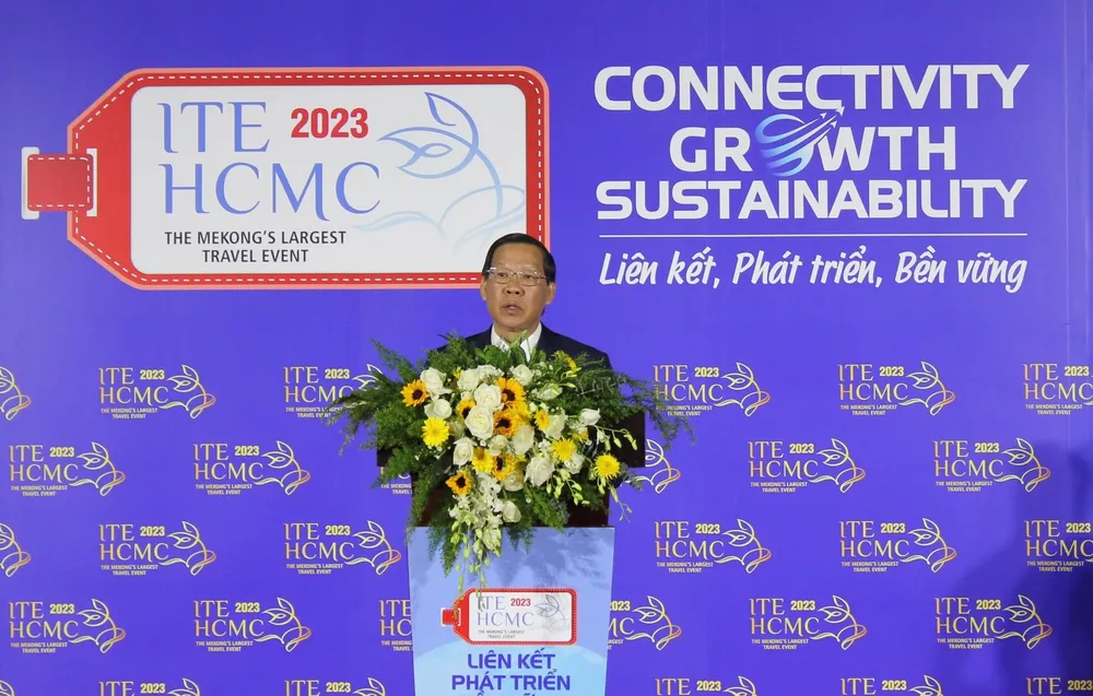 Ông Phan Văn Mãi, Chủ tịch UBND TP.HCM phát biểu tại lễ khai mạc.