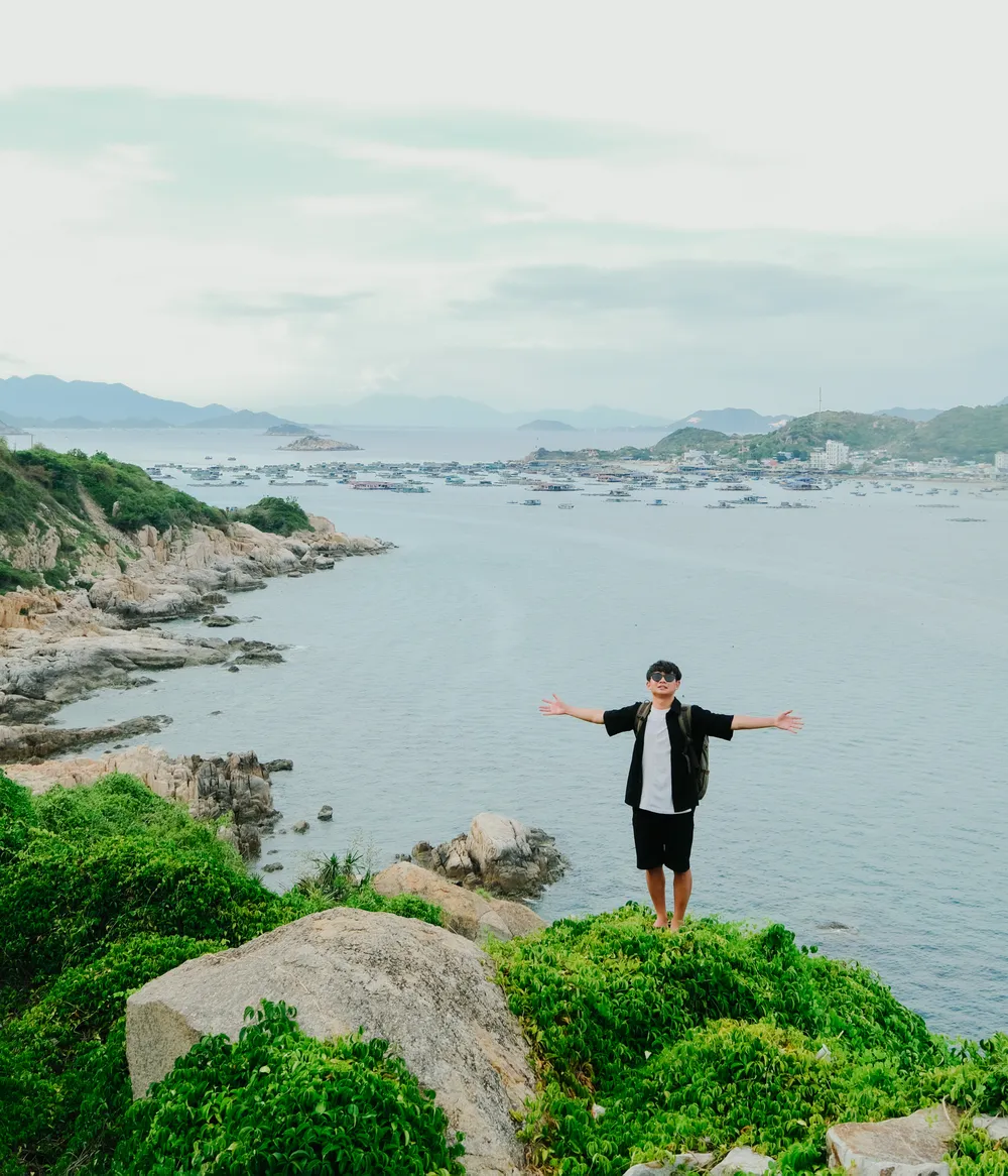 Cung đường ven biển Bình Tiên là con đường du khách nên trải nghiệm. Ninh-Thuan-3.jpg