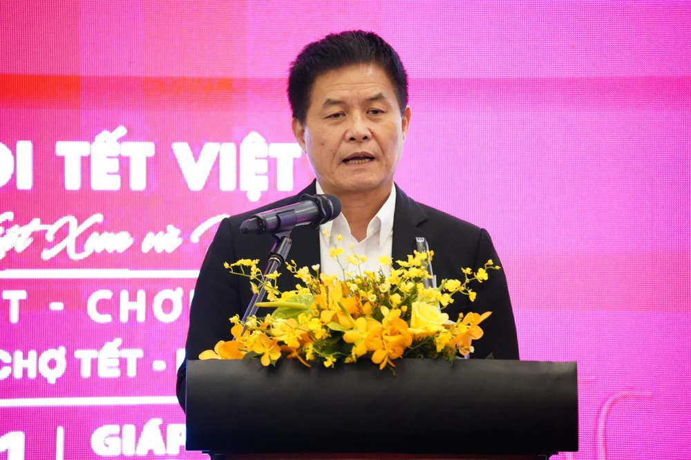 Ông Nguyễn Quốc Kỳ, Chủ tịch Hiệp hội Văn hóa Ẩm thực Việt Nam phát biểu. Ảnh: Thu Trinh. le-hoi-tet-viet-3.jpg