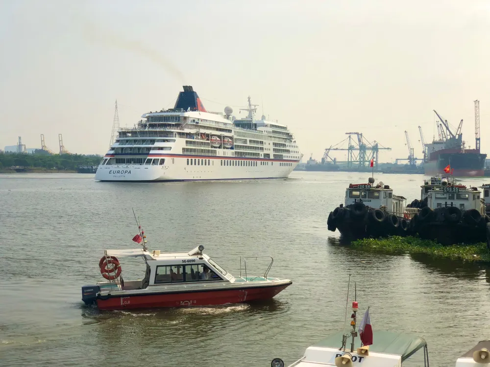 Những ngày cận Tết Nguyên đán, Việt Nam đón hàng nghìn lượt khách quốc tế bằng đường tàu biển.