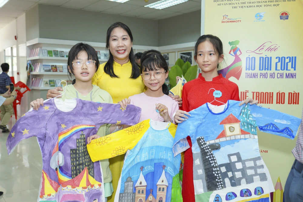 ve-tranh-ao-dai-9.JPG