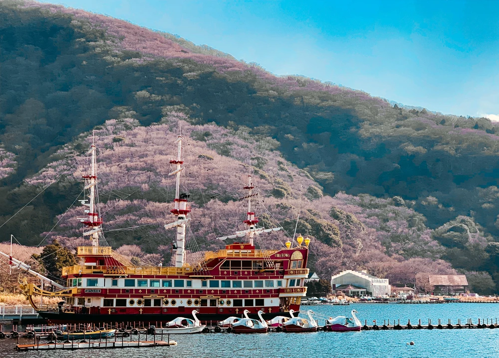Hakone được xem là một điểm đến du lịch được săn đón hàng đầu của Nhật Bản, với phong cảnh ngoạn mục và lịch sử lâu đời. Ảnh: Internet.