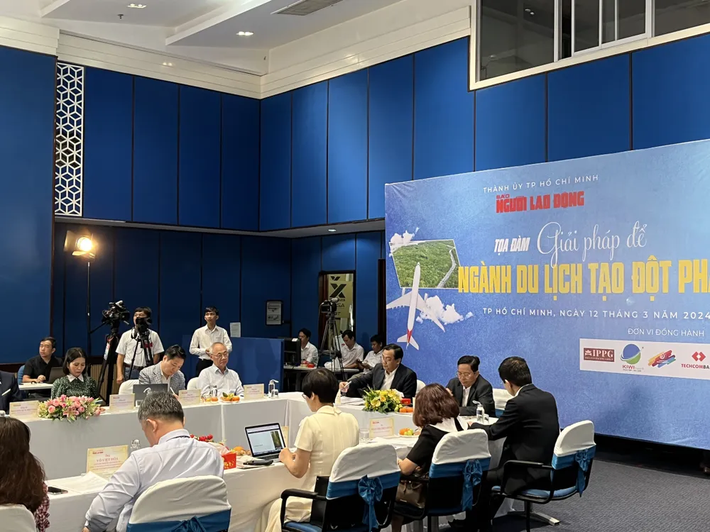 Tọa đàm Giải pháp để ngành Du lịch tạo đột phá do Báo Người Lao động tổ chức sáng ngày 12-3. Ảnh: Thu Trinh. Giải pháp để ngành Du lịch tạo đột phá do Báo Người Lao động tổ chức sáng ngày 12-3. Ảnh: Thu Trinh.