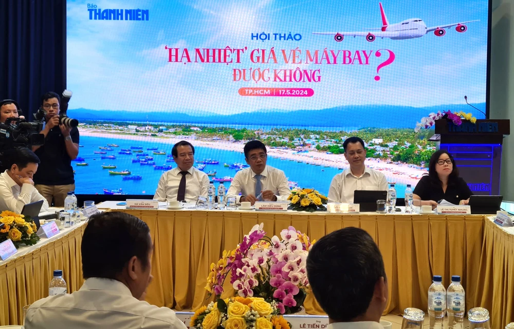 Hội thảo “hạ nhiệt” giá vé máy bay được không? sáng ngày 17-5. Ảnh: TT. Hội thảo “hạ nhiệt” giá vé máy bay được không? sáng ngày 17-5. Ảnh: TT.
