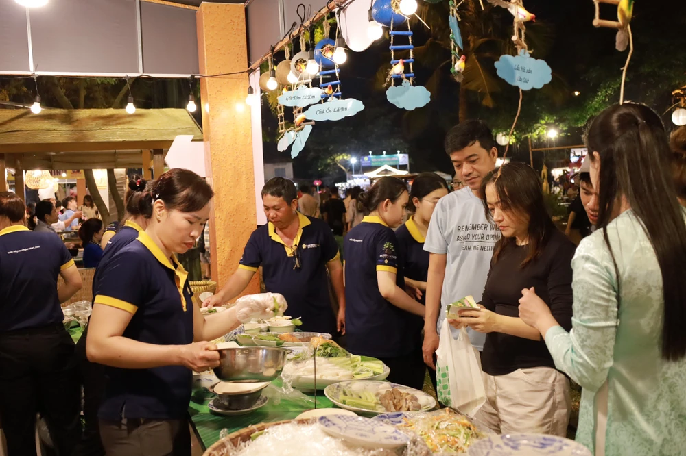 Lễ hội Văn hóa Ẩm thực, Món ngon Saigontourist Group đạt hơn 60.000 lượt khách trong nước và quốc tế. Ảnh: TT. Lễ hội Văn hóa Ẩm thực, Món ngon Saigontourist Group đạt hơn 60.000 lượt khách trong nước và quốc tế. Ảnh: TT.