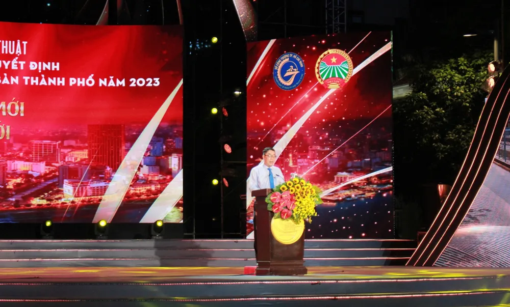 Ông Đinh Minh Hiệp, Giám đốc Sở NN-PTNT phát biểu tại lễ công bố. 43-san-pham-dat-OCOP-1.jpg