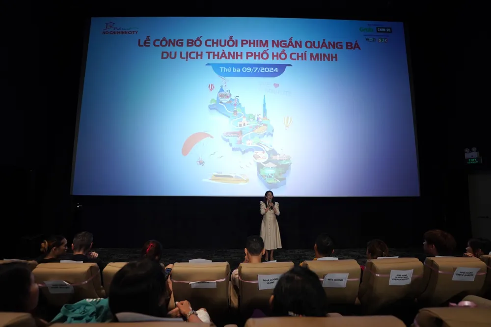 Bà Nguyễn Thị Ánh Hoa, Giám đốc Sở Du lịch TP.HCM chia sẻ tại lễ công bố chuỗi phim ngắn quảng bá du lịch TP.HCM. Ảnh: TT. Bà Nguyễn Thị Ánh Hoa, Giám đốc Sở Du lịch TP.HCM chia sẻ tại lễ công bố chuỗi phim ngắn quảng bá du lịch TP.HCM. Ảnh: TT.
