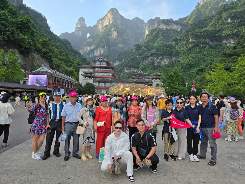Ảnh hưởng của bão Bebinca, các công ty lữ hành dừng tour sớm hoặc hoãn thời gian khởi hành tour du lịch Trung Quốc. Ảnh hưởng của bão Bebinca, các công ty lữ hành dừng tour sớm hoặc hoãn thời gian khởi hành tour du lịch Trung Quốc.