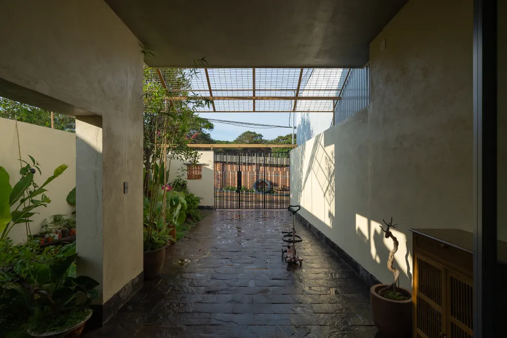 Đây là tổ ấm nhỏ của một gia đình trẻ gồm ba thành viên.