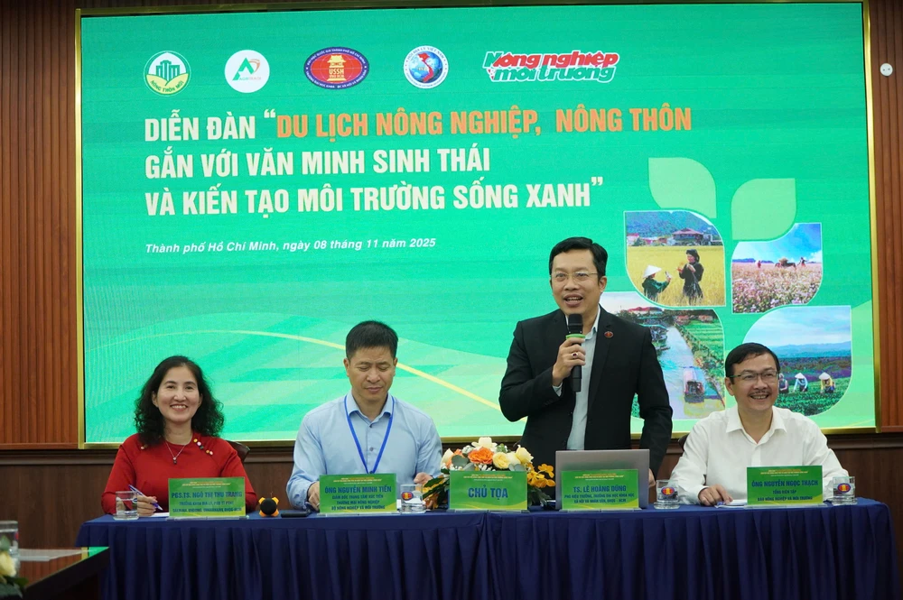 Tại diễn đàn du lịch nông thôn, các chuyên gia đề xuất xây dựng tiêu chí xanh. Ảnh: TT.