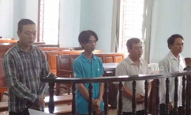 Các bị cáo Sơn, Sang, Liêm, Giang tại phiên tòa phúc thẩm