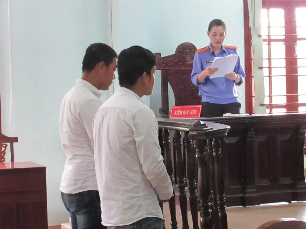 Tức giận vì cha bị đánh, hai anh em cùng bị tù ảnh 1 Tức giận vì cha bị đánh, hai anh em cùng bị tù ảnh 1