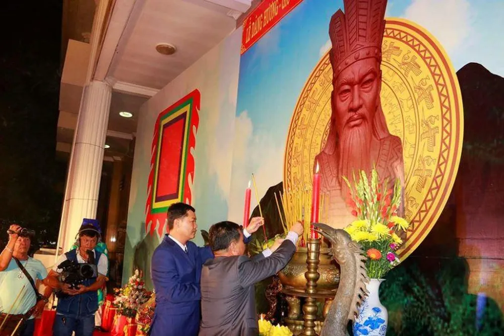 TP Cần Thơ tổ chức Lễ dâng hương tưởng niệm các Vua Hùng tại Bảo tàng TP năm 2019.