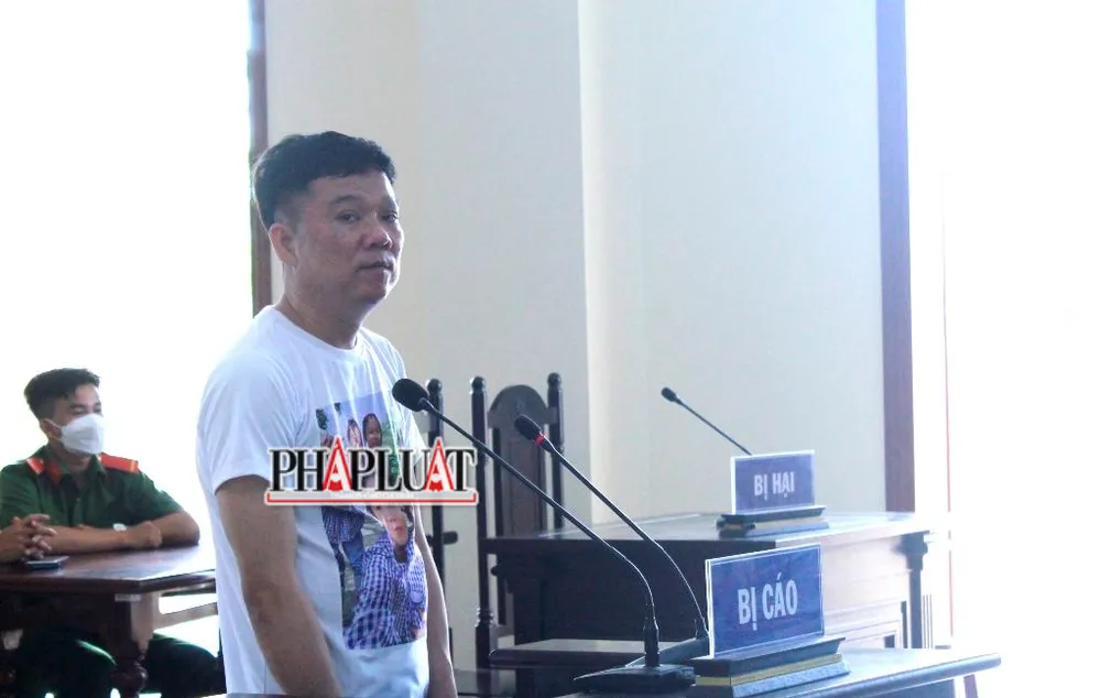 Bị cáo Lý tại tòa ngày 10-6. Ảnh: NHẪN NAM Bị cáo Lý tại tòa ngày 10-6. Ảnh: NHẪN NAM