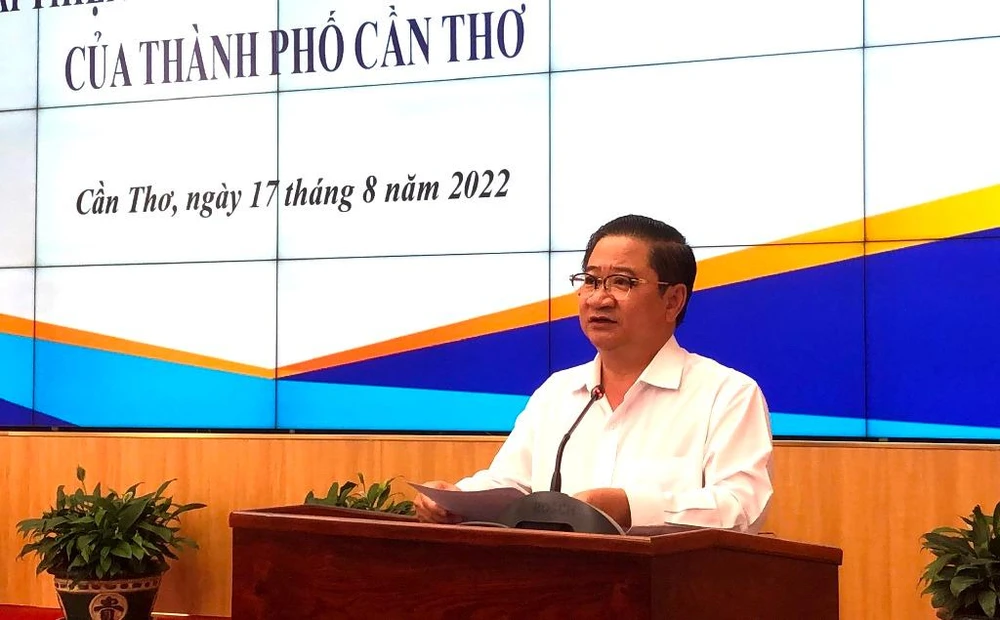 Chủ tịch UBND TP Cần Thơ Trần Việt Trường đề nghị TP cần phấn đấu lọt vào top 10 cả nước về chỉ số PCI trong năm 2022. Ảnh: NHẪN NAM Chủ tịch UBND TP Cần Thơ Trần Việt Trường đề nghị TP cần phấn đấu lọt vào top 10 cả nước về chỉ số PCI trong năm 2022. Ảnh: NHẪN NAM
