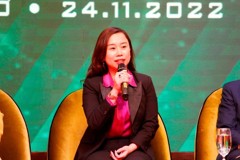 Bà Ngô Tường Vy – Tổng Giám đốc Công ty Cổ phần Xuất nhập khẩu trái cây Chánh Thu phát biểu tại hội thảo. Ảnh: NHẪN NAM