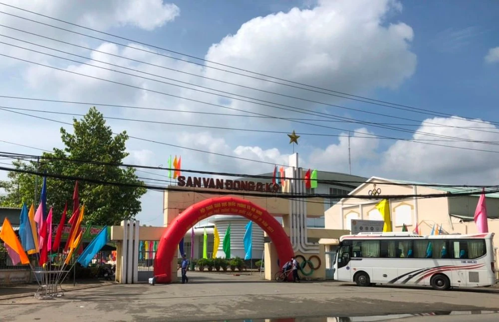 Lễ khai mạc và nhiều nội dung thi được tổ chức tại Sân vận động Quân khu 9. Ảnh: NHẪN NAM