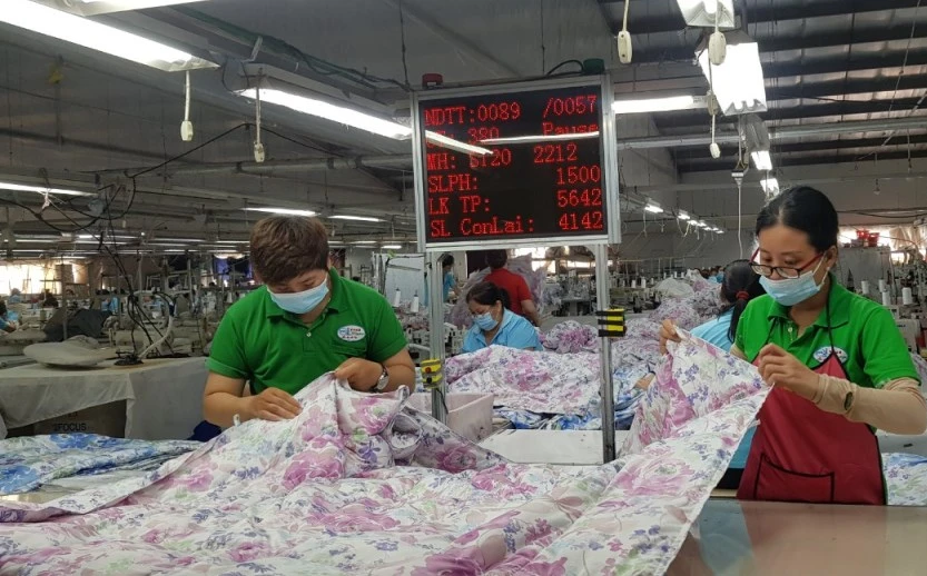 công nhân công ty may Meko ở Cần Thơ