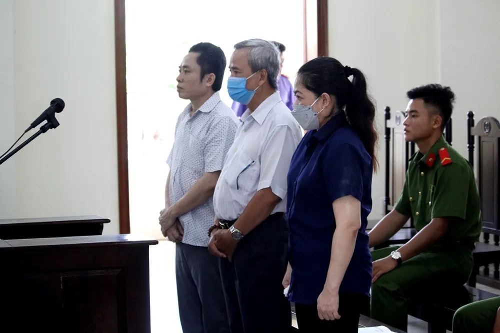 vụ án giả mạo trong công tác ở Cần Thơ