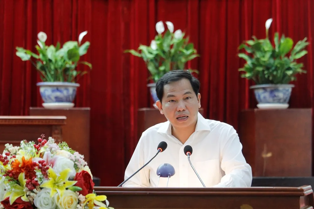 Bí thư Thành ủy Cần Thơ Lê Quang Mạnh phát biểu chỉ đạo tại hội nghị. Ảnh: NHẪN NAM