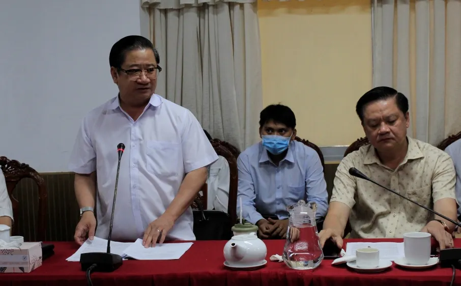 Chủ tịch UBND TP Cần Thơ kết luận cuộc họp. Ảnh: NHẪN NAM Chủ tịch UBND TP Cần Thơ kết luận cuộc họp. Ảnh: NHẪN NAM