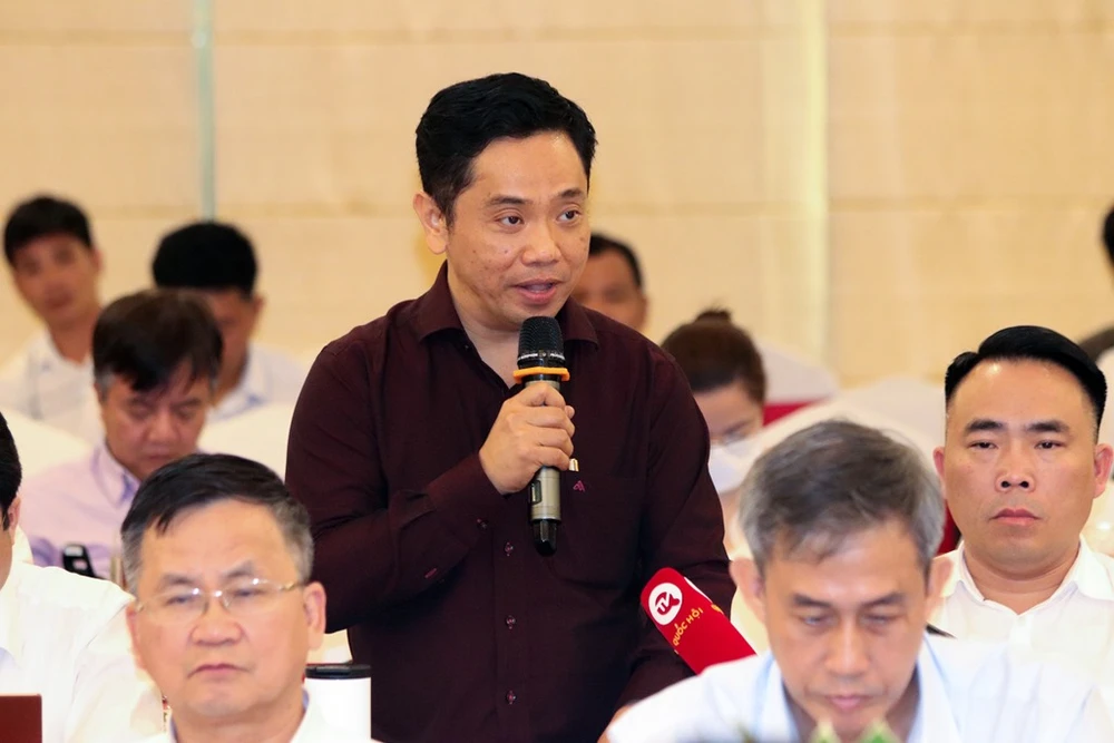 PGS.TS Phan Trung Hiền phát biểu góp ý tại hội nghị. Ảnh: CHÂU ANH