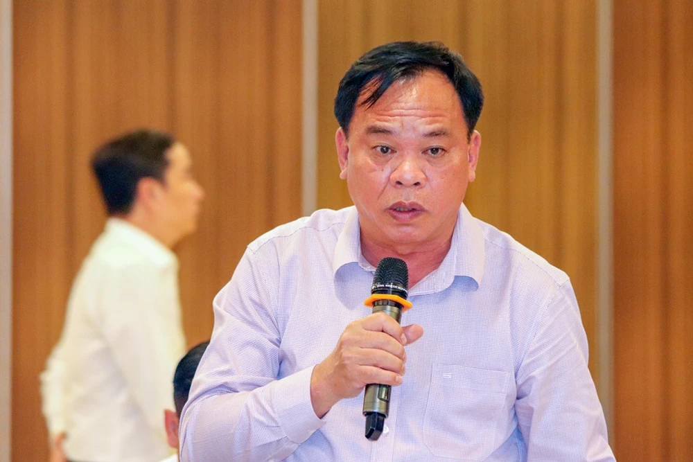 Ông Võ Tấn Đức – Phó Chủ tịch UBND tỉnh Đồng Nai góp ý tại hội nghị. Ảnh: CHÂU ANH