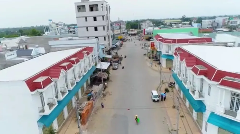 Dự án chỉnh trang đô thị và cải thiện môi trường sống tại thị trấn Cờ Đỏ. Ảnh cắt từ clip trên cổng thông tin của Công ty cổ phần đầu tư Cadif.