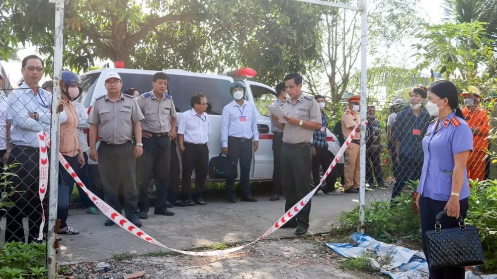 Cục THADS TP Cần Thơ phối hợp cơ quan chức năng tổ chức cưỡng chế THADS hồi cuối năm 2022. Ảnh: CHÂU ANH Cục THADS TP Cần Thơ phối hợp cơ quan chức năng tổ chức cưỡng chế THADS hồi cuối năm 2022. Ảnh: CHÂU ANH