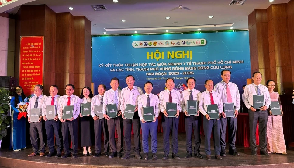 Ngành y tế TP.HCM và các tỉnh, thành vùng ĐBSCL đã ký kết được nhiều ghi nhớ hợp tác. Ảnh: CTV Ngành y tế TP.HCM và các tỉnh, thành vùng ĐBSCL đã ký kết được nhiều ghi nhớ hợp tác. Ảnh: CTV