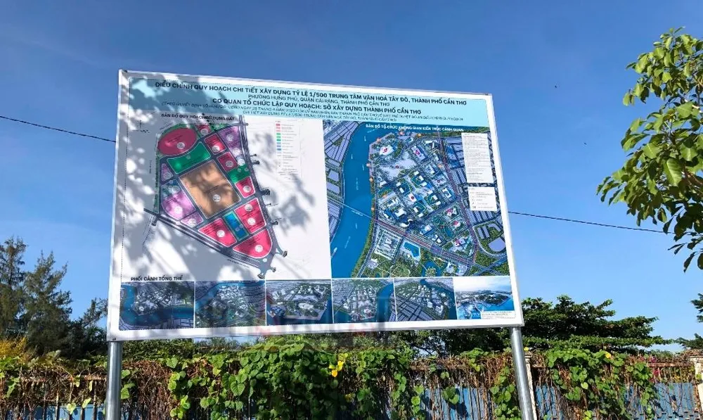 Bảng thông tin về quy hoạch chi tiết xây dựng 1/500 Trung tâm Văn hóa Tây Đô.